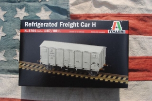 Italeri 8704  Refrigerated Freight Car H